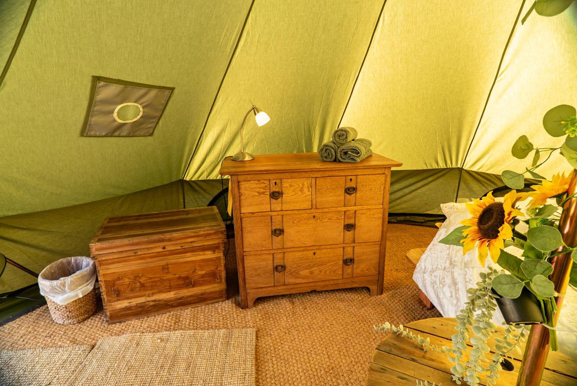 Bluebell Bell Tent The Roaches Upper Hulme Экстерьер фото